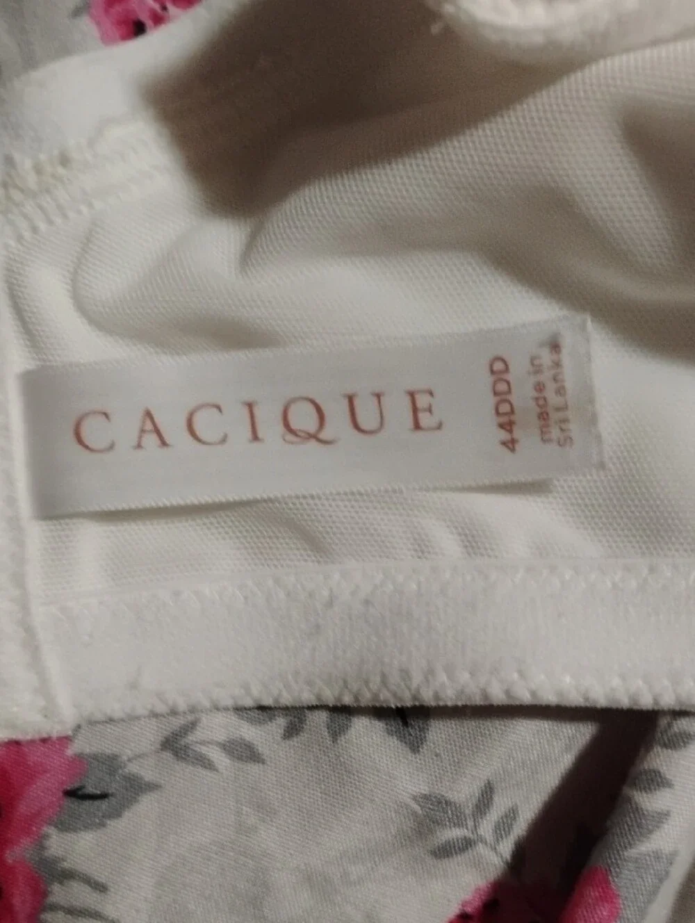 Cacique white lightly